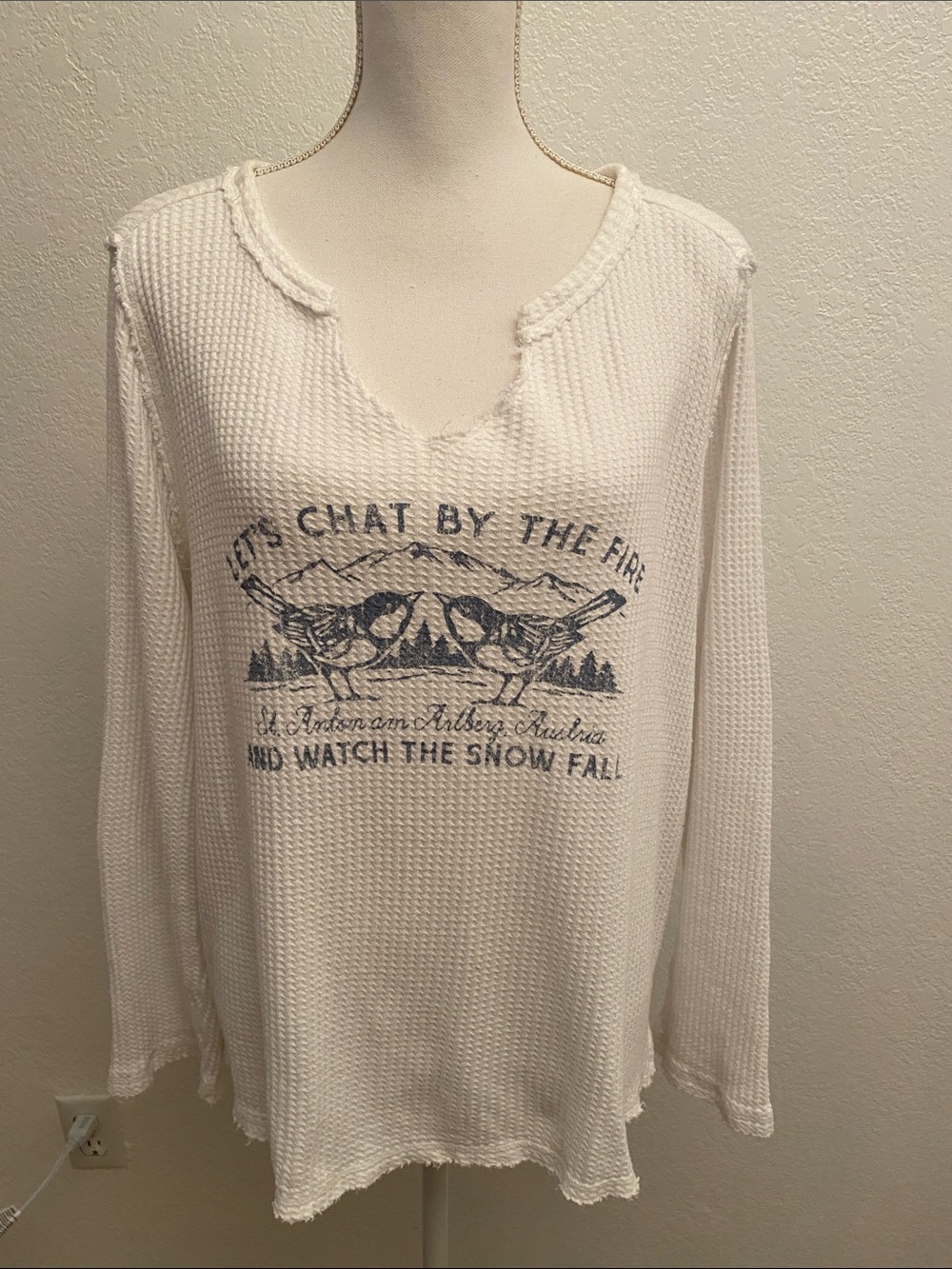 Sundance Waffle Knit Thermal Long-Sleeve Let’s Chat By The Fire Graphic Top XL